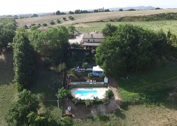 Chiaraluce Fogadó Massignano
